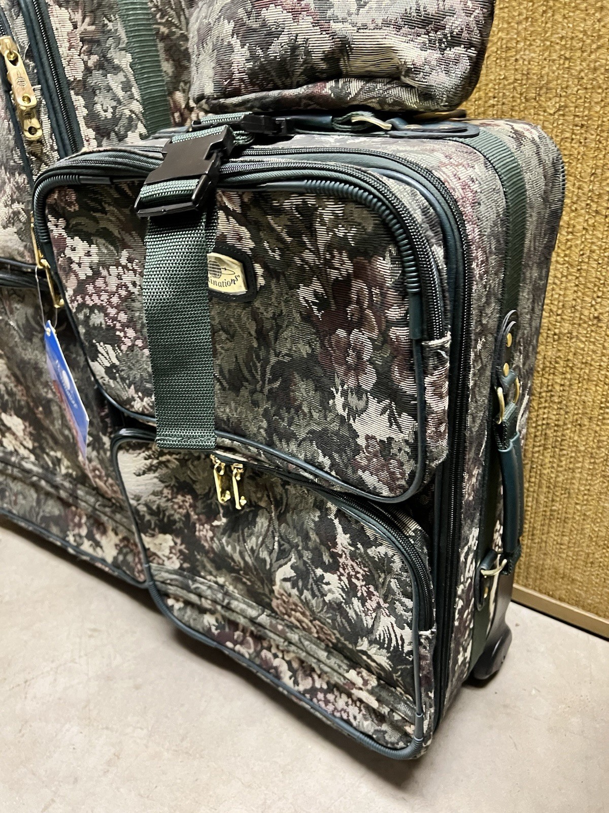 Destinations Vintage 4 Piece Floral Tapestry Luggage Set