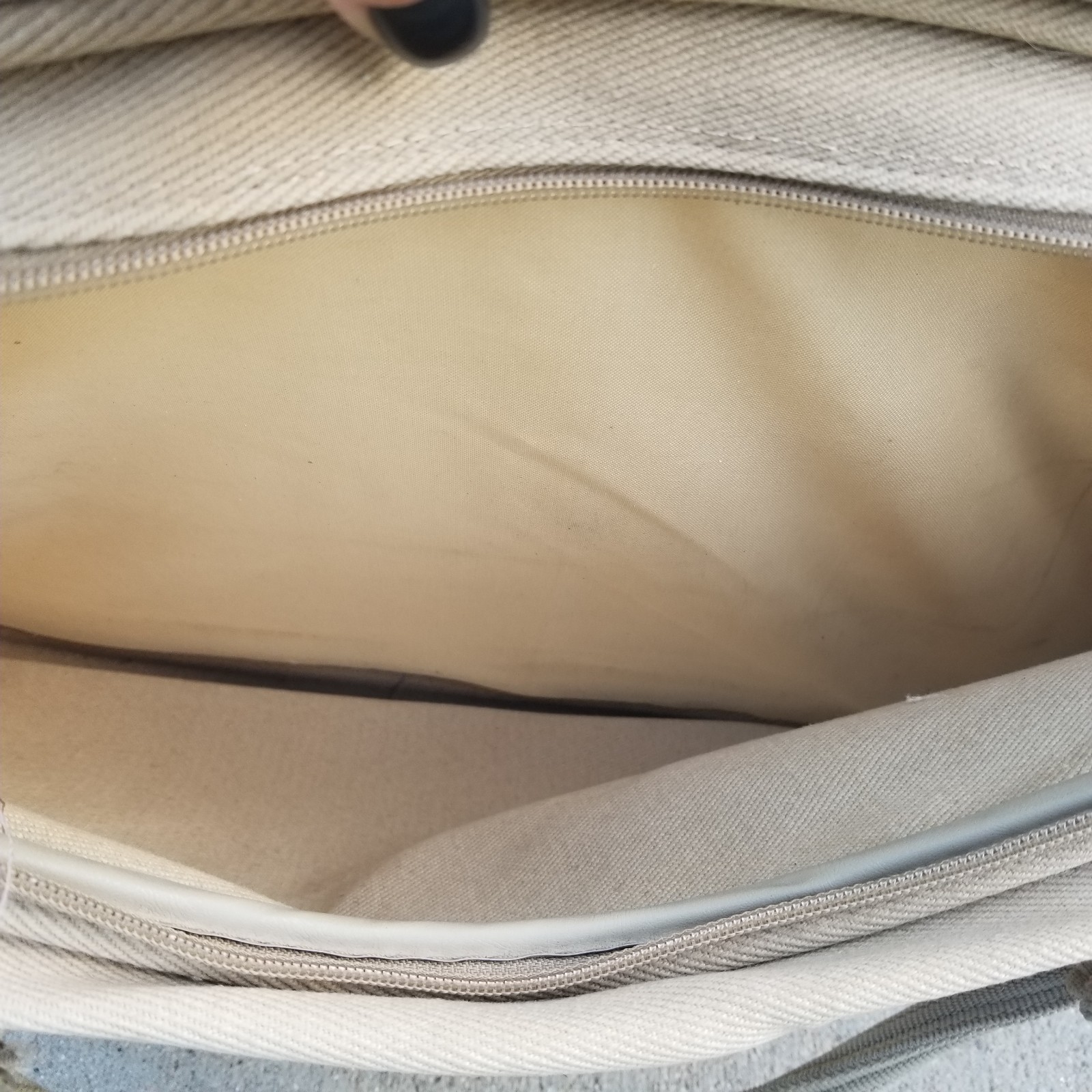 Vintage AMELIA EARHART Tan Luggage Duffle Overnight Bag Travel Tote Suitcase