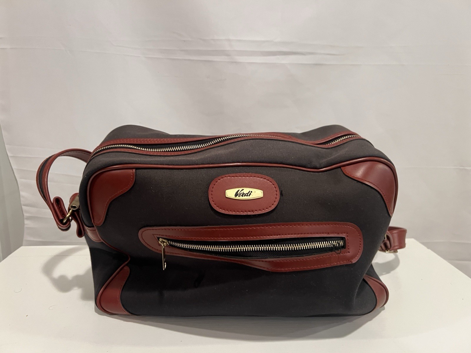 Verdi Travel Bag Vintage Black With Red Leather Trim Shoulder Strap Bag