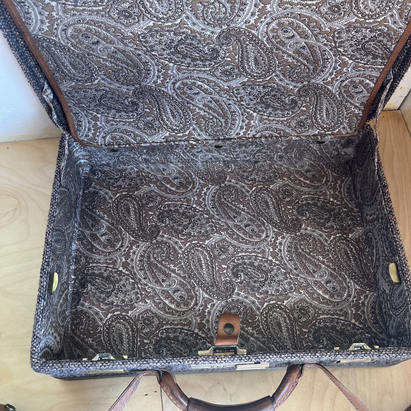Vintage Tweed Hartman Briefcase Overnight Bag Leather Handle Lock Divider