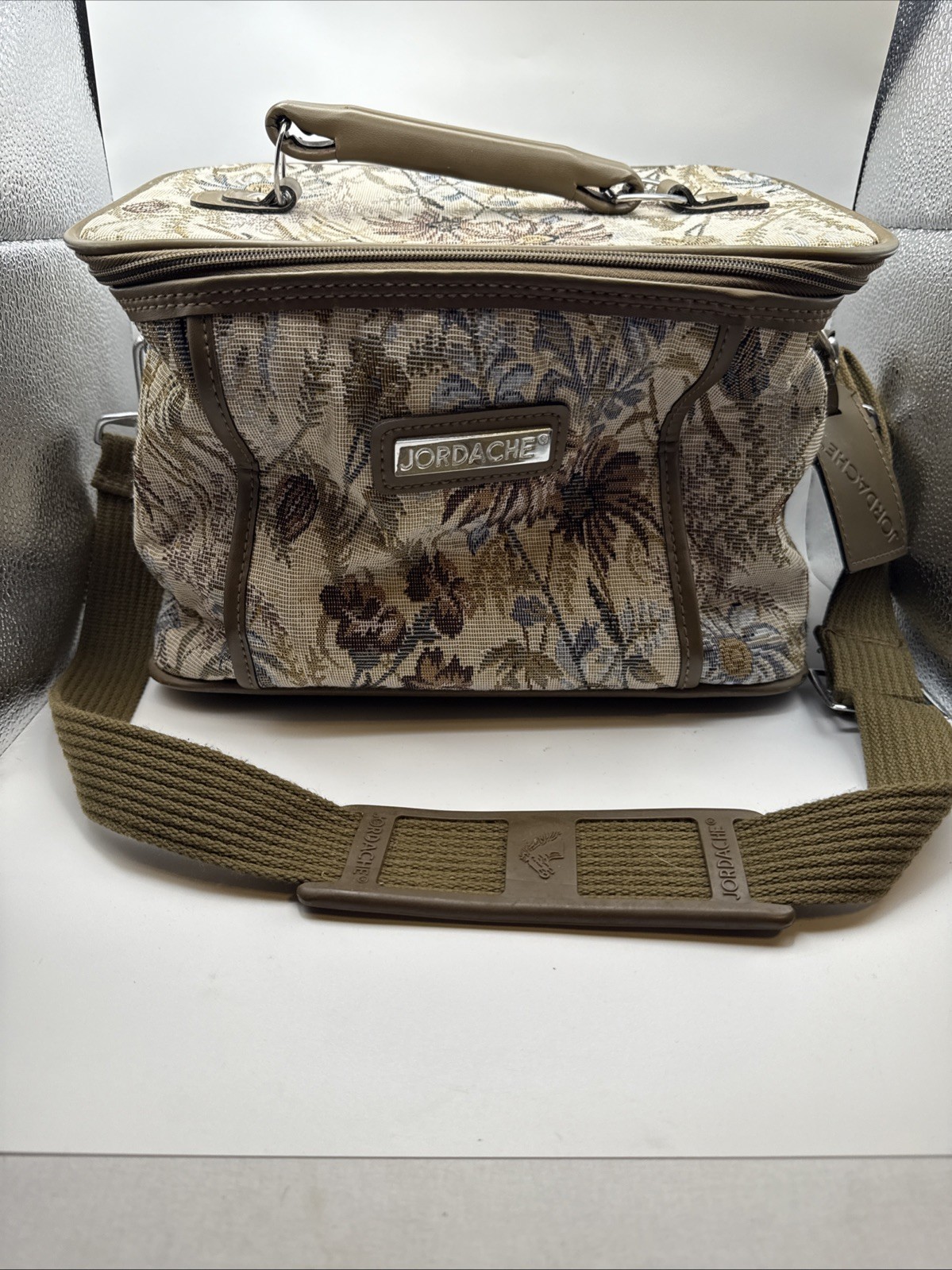 Vintage 80s Jordache Carrying Makeup Case/Luggage Hard Bottom &Back, Brown /Blue