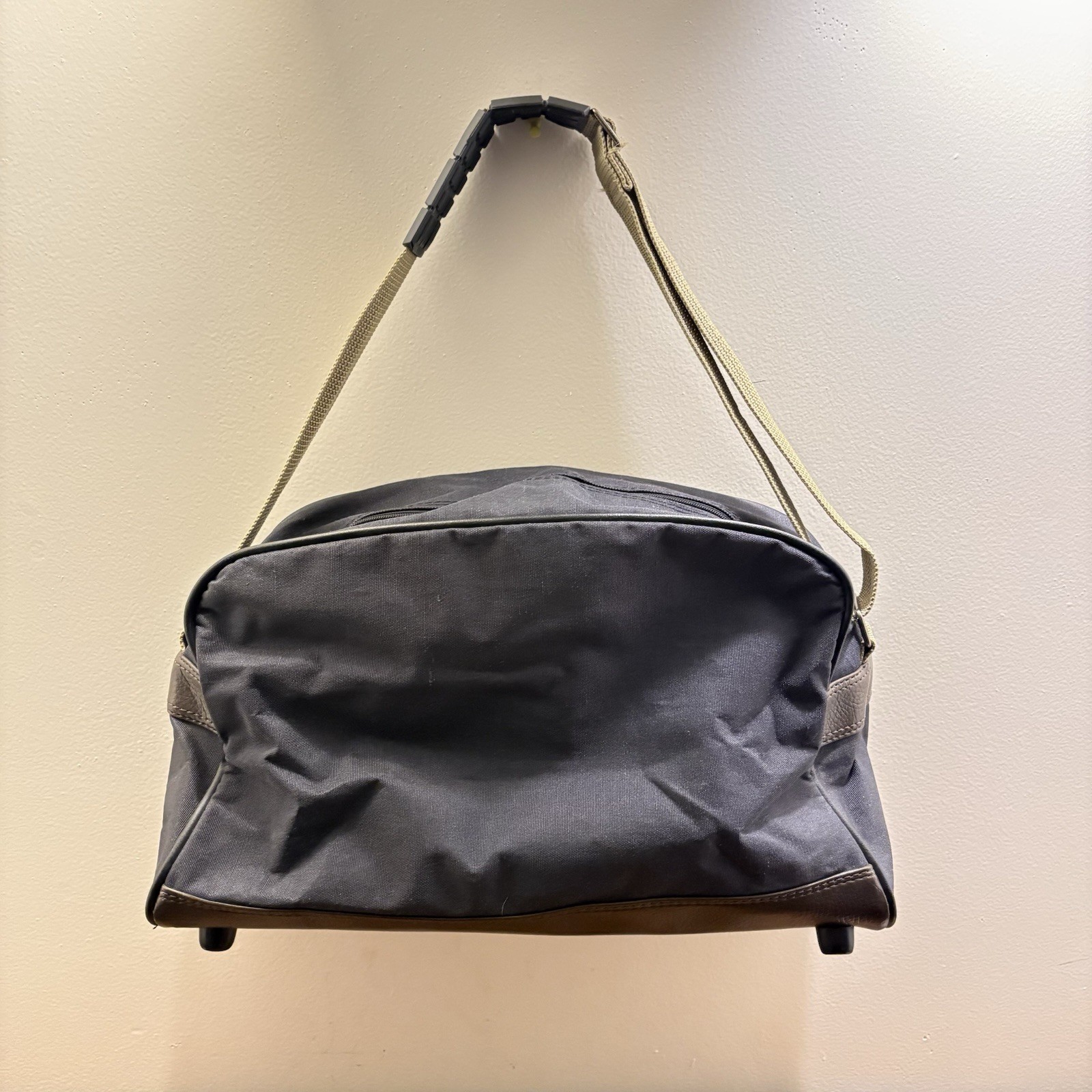 VTG 1980’s American Tourister Carry On Shoulder Bag Messenger Bag Gray/Tan