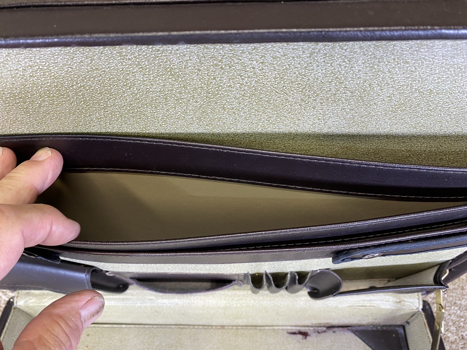 Vintage LA Brief Briefcase Attache Hardcase Vinyl Leather Combo Lock Blk 13×18″