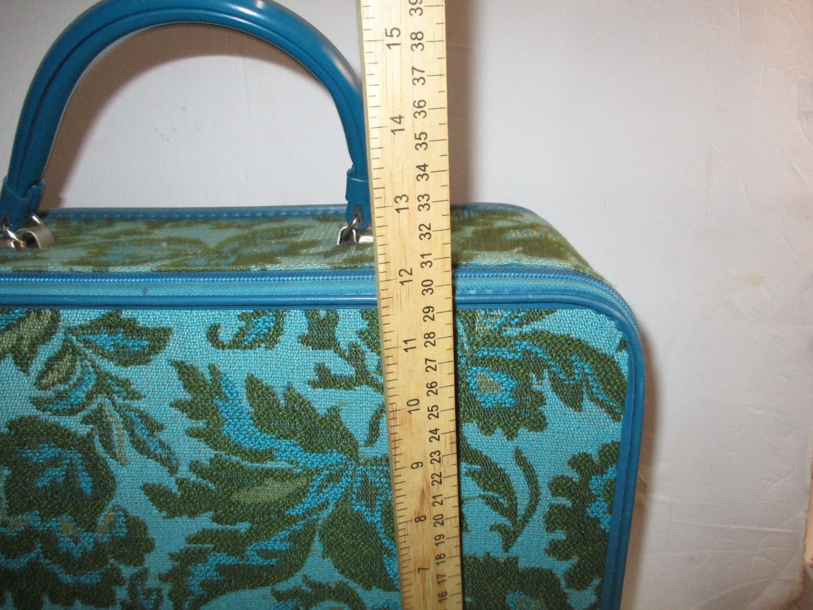 VTG Tapestry Suitcase Overnight Bag Turquosie & Green Floral Avon 60s