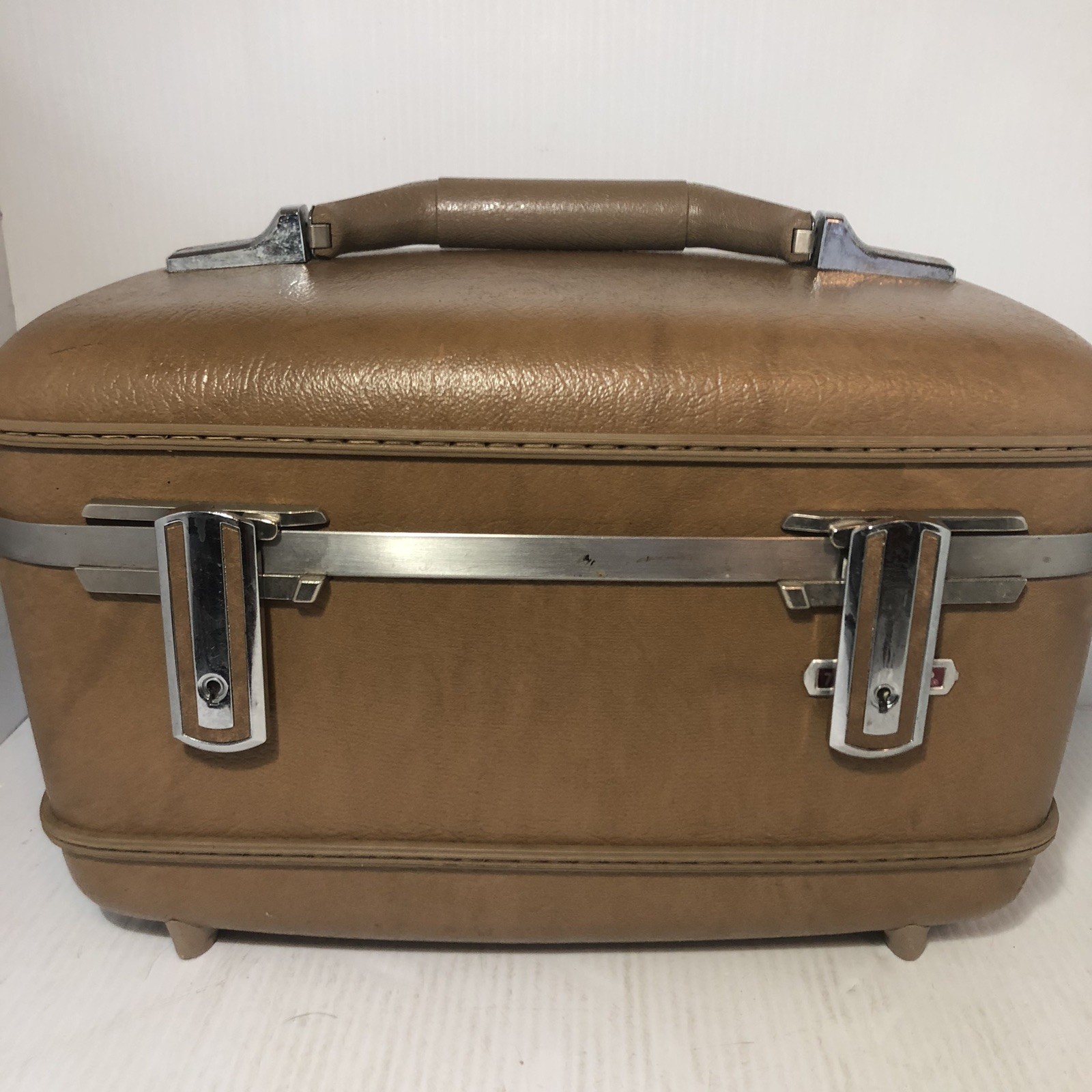 Vintage American Tourister Vanity Travel Train Case 14″ Brown Hard Shell W/Keys