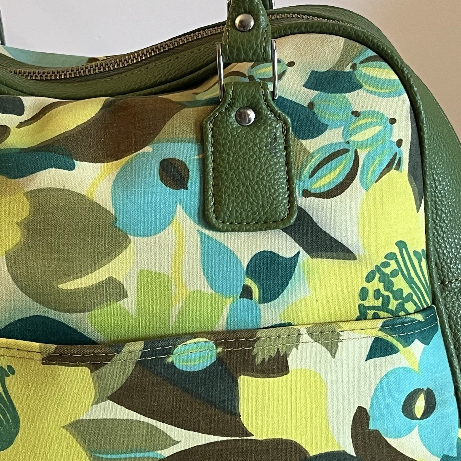 Vtg Samsonite Saturn Carry-On Travel Luggage Mod Flower Green Hippie Boho Retro
