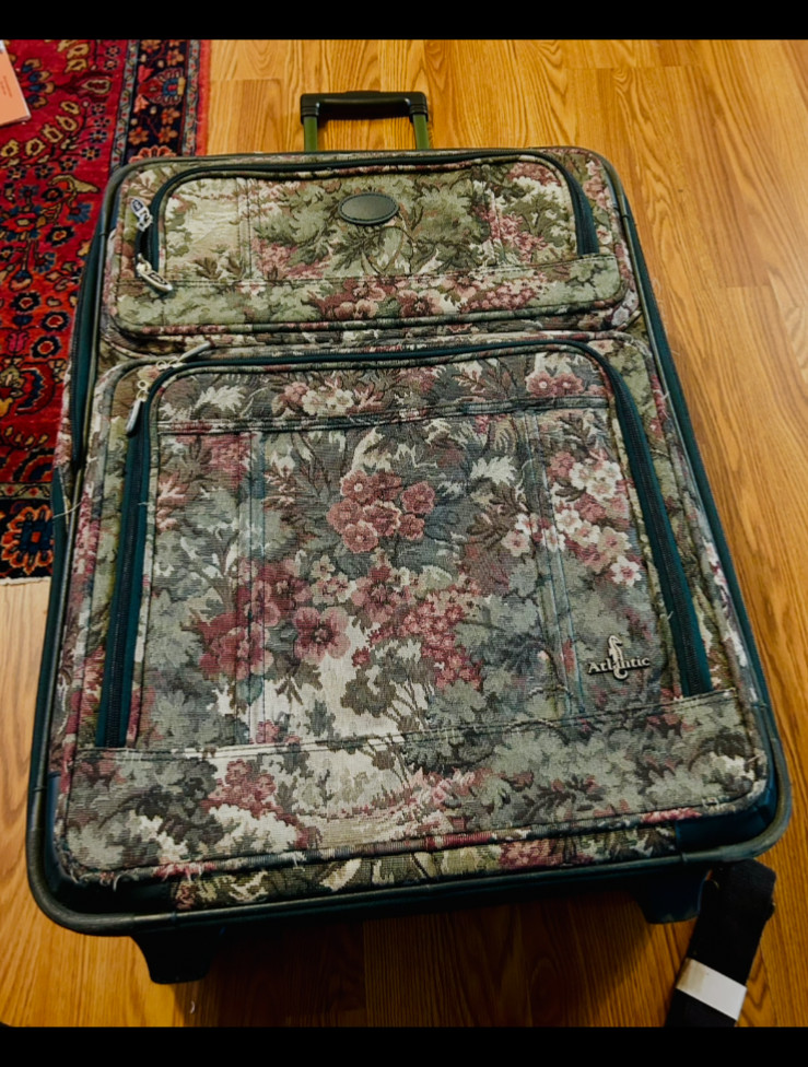 Vintage Atlantic Tapestry Luggage Floral Pattern w/ Wheels 🌺💼