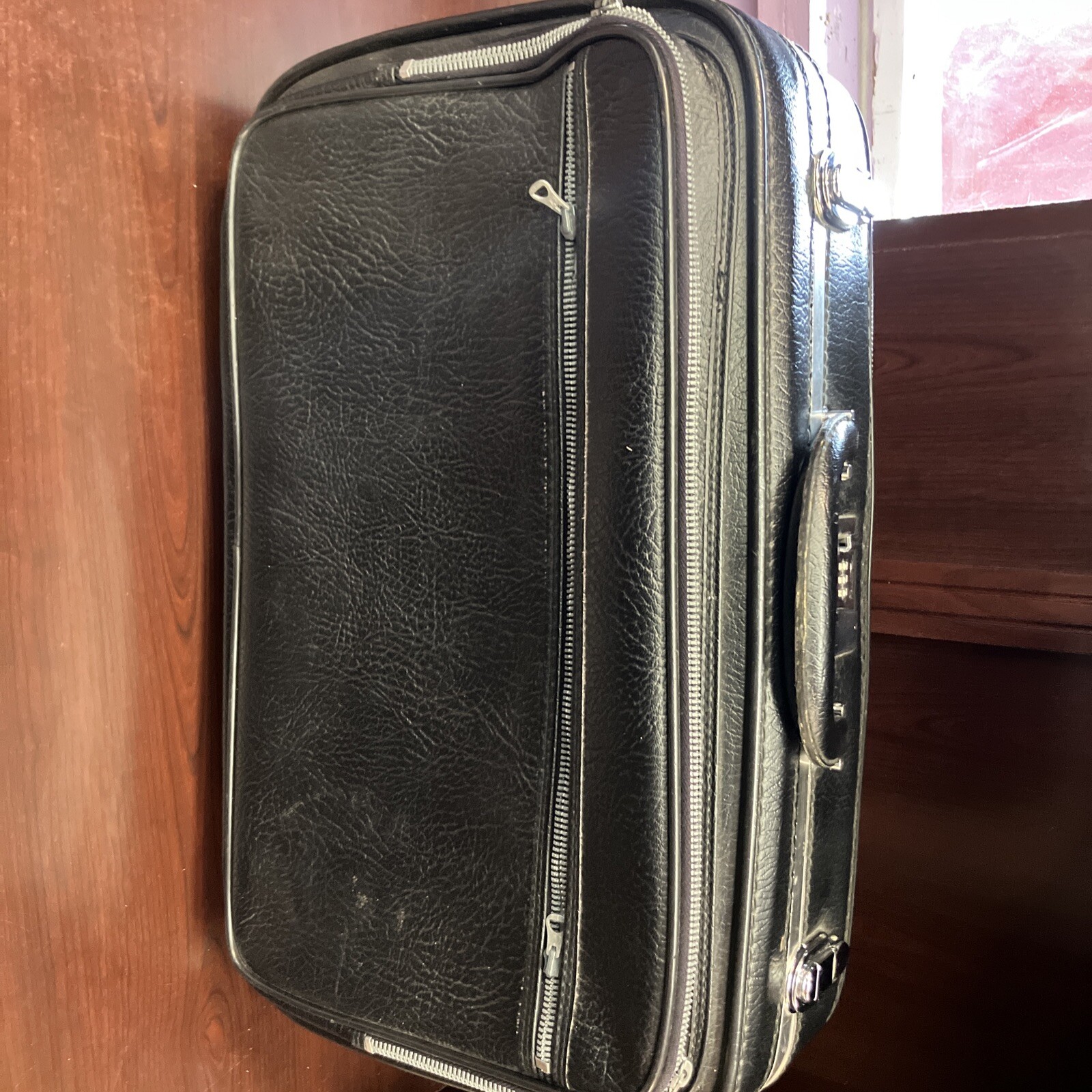 VINTAGE VENTURA LUGGAGE BAG COMBO LOCK. AD