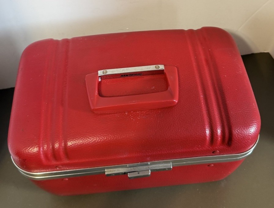Vintage Hawthorn Luggage Red Leather Train Case Luggage MakeUp Cosmetic Case