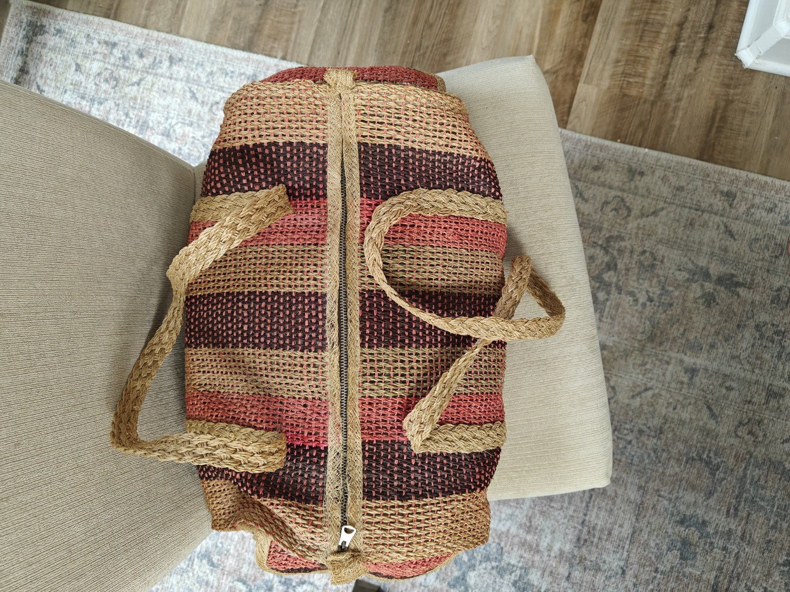 Large Woven Stripe Design Bag Straw Suitcase/Tote 2 Side Pockets Wood Buttons