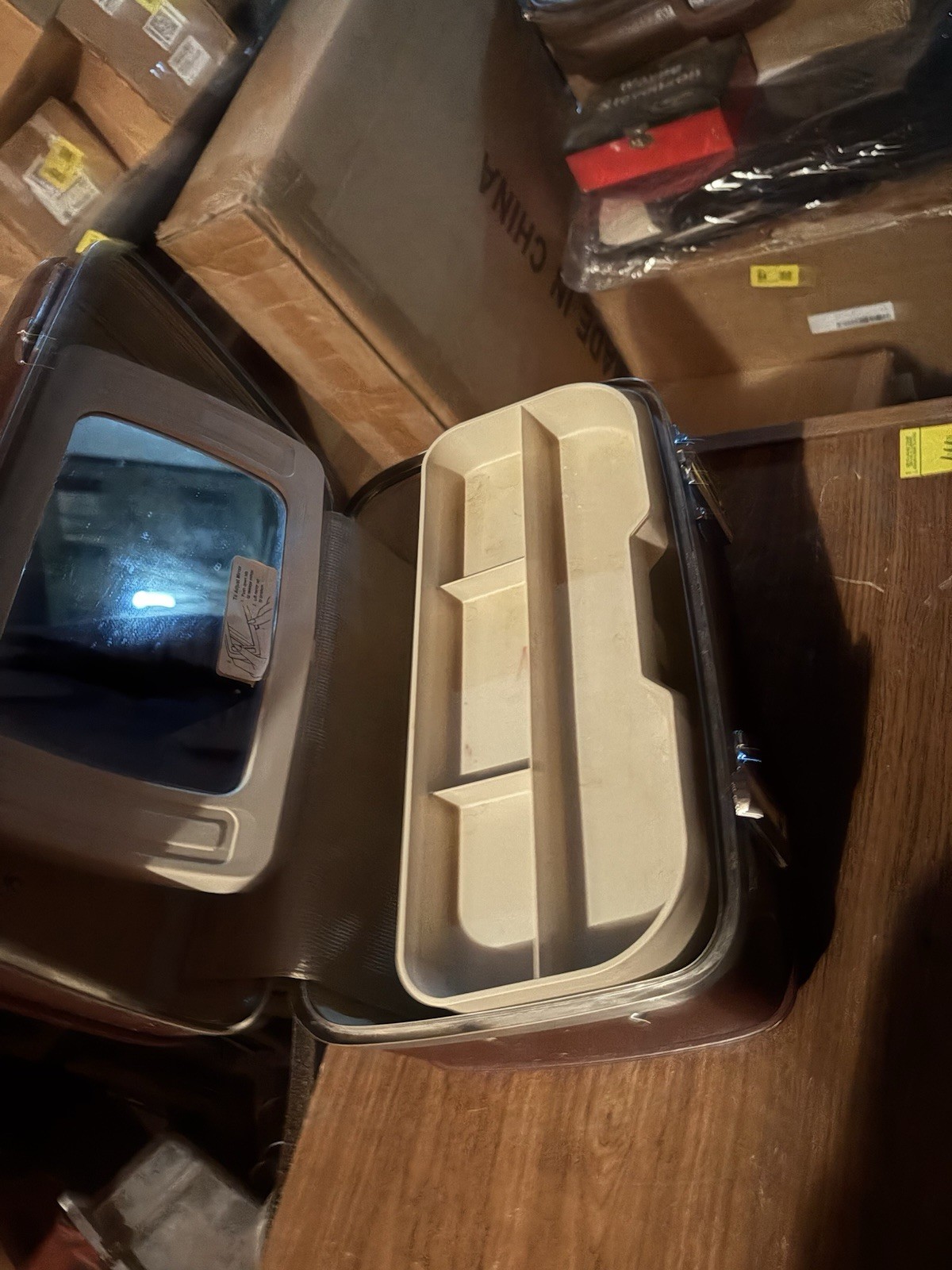 Very Nice AMERICAN Tourist ER Travel Case With Tray And Vanity Mirror