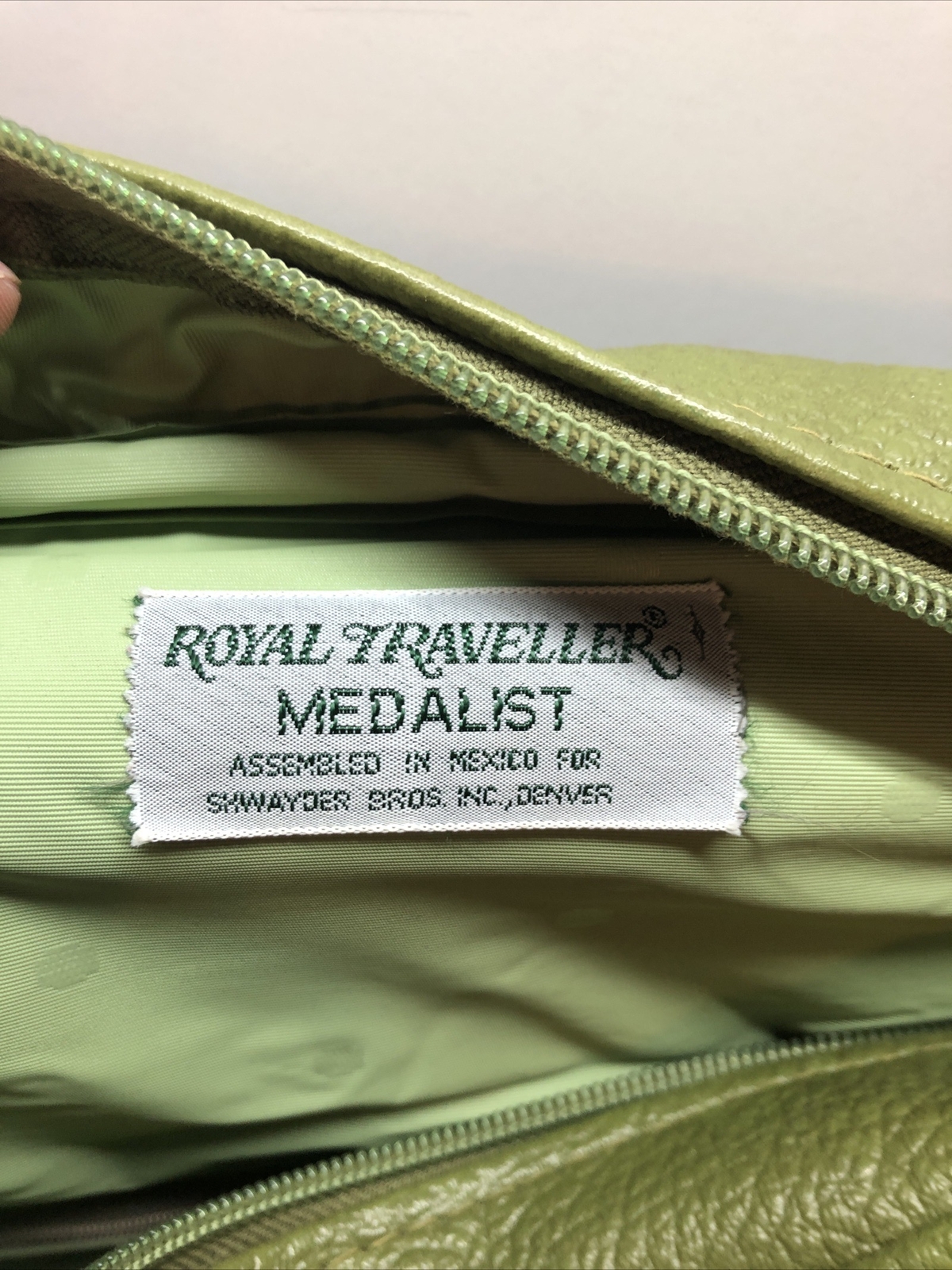 Vintage Royal Traveller Medalist Shoulder Tote Bag Luggage Avocado Green
