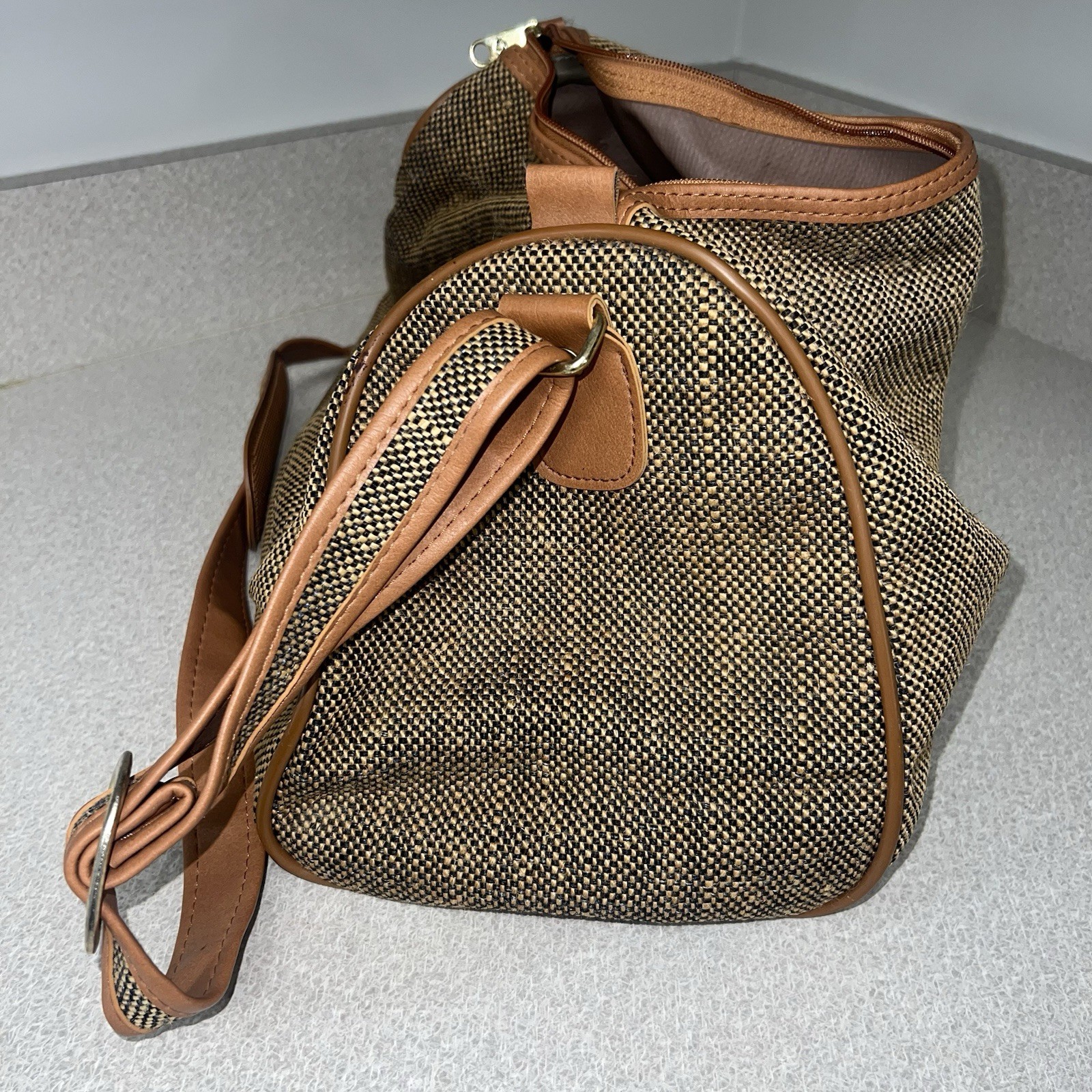 Samsonite VTG Sm Tweed Jute Duffle Carry On Weekender Bag
