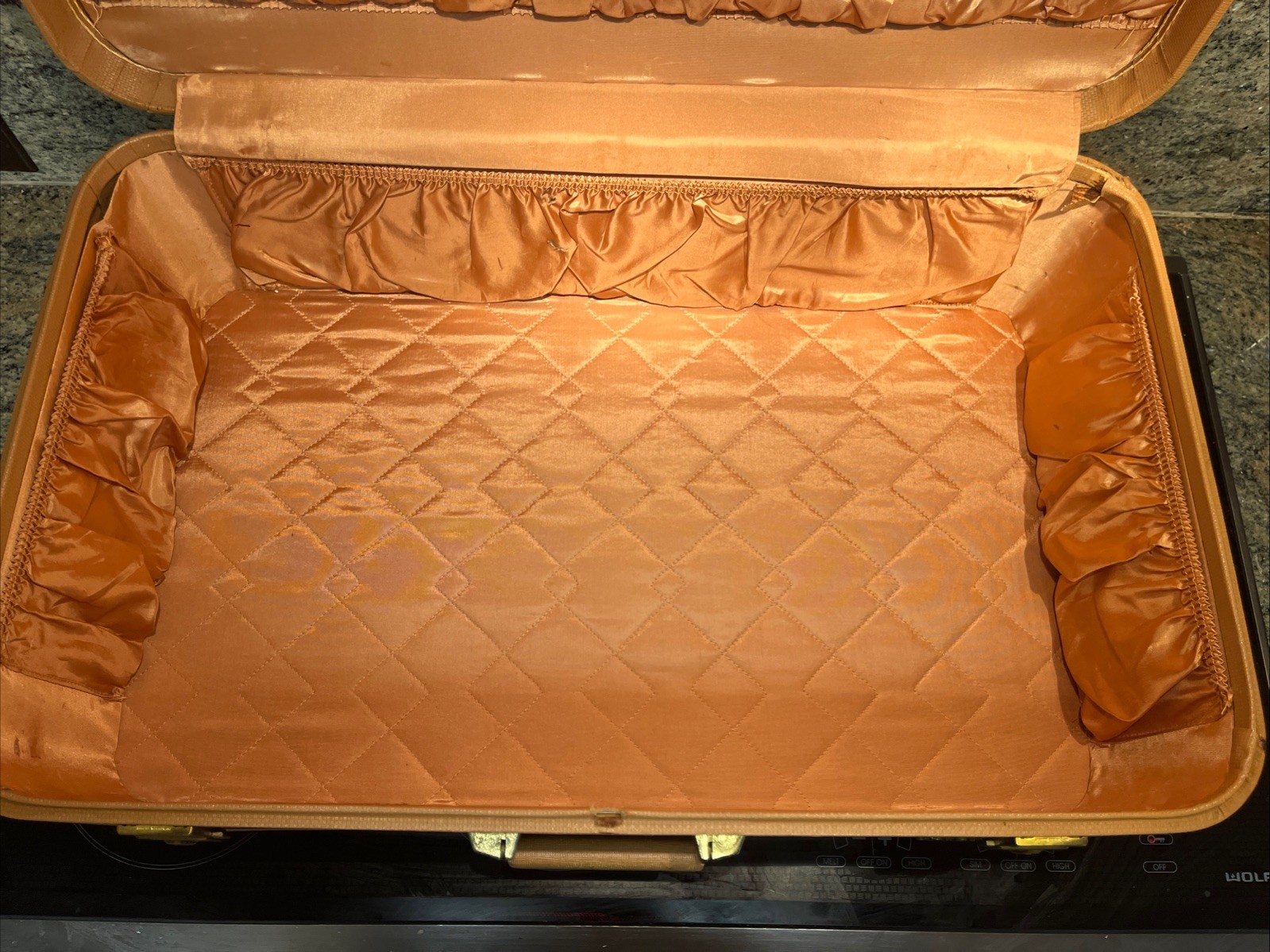 Vintage 1950s Lady Baltimore Beige 2 Pc Hard Luggage Suitcases