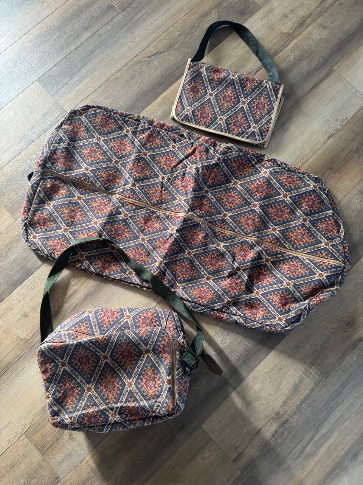 VTG LUGGAGE SET 3 Piece Travel Garment Bags Carry-On Makeup Geometric