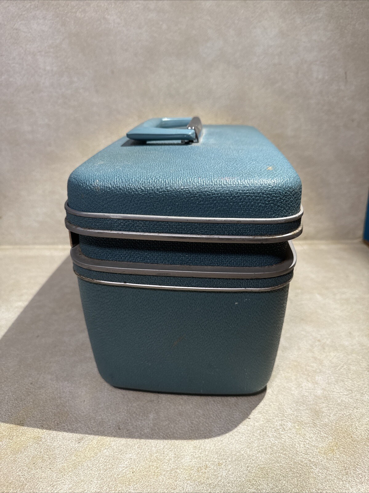 Vintage Retro Samsonite Silhouette Train Makeup case Luggage Trays No Key