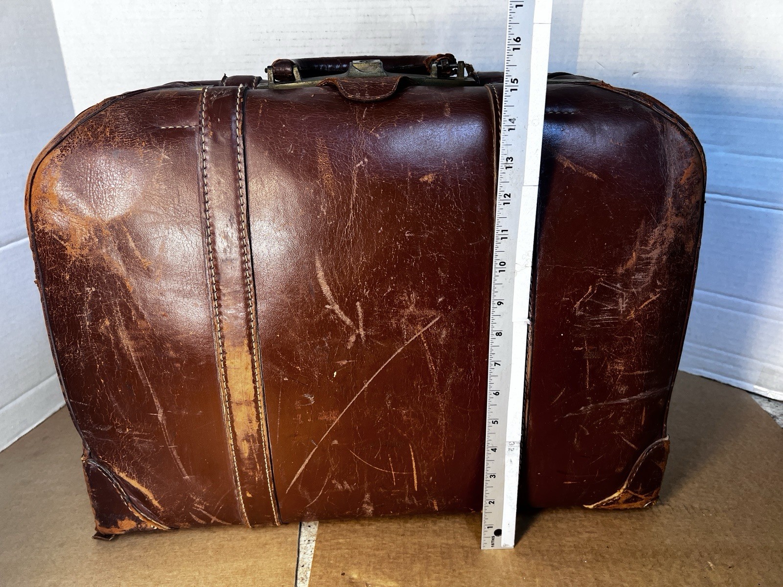 Vintage Top Grain Cowhide Leather Luggage Suitcase Doctor Bag 20x15x8 Distressed