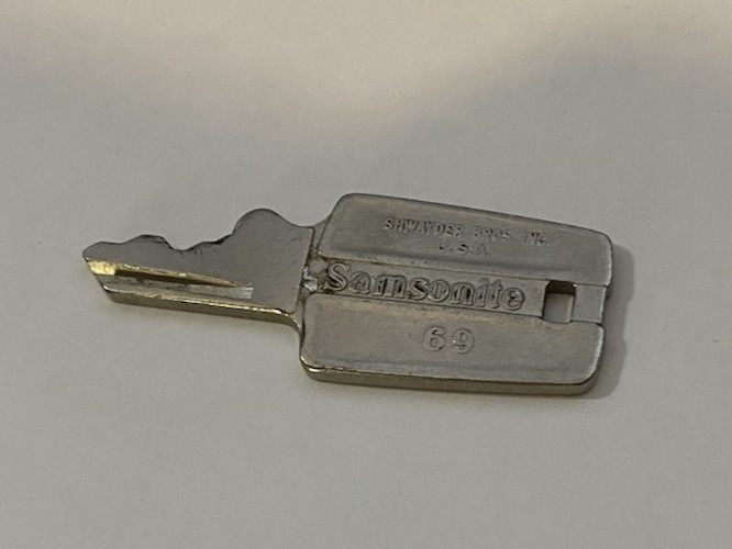 Vintage Samsonite Silhouette Luggage Key #69