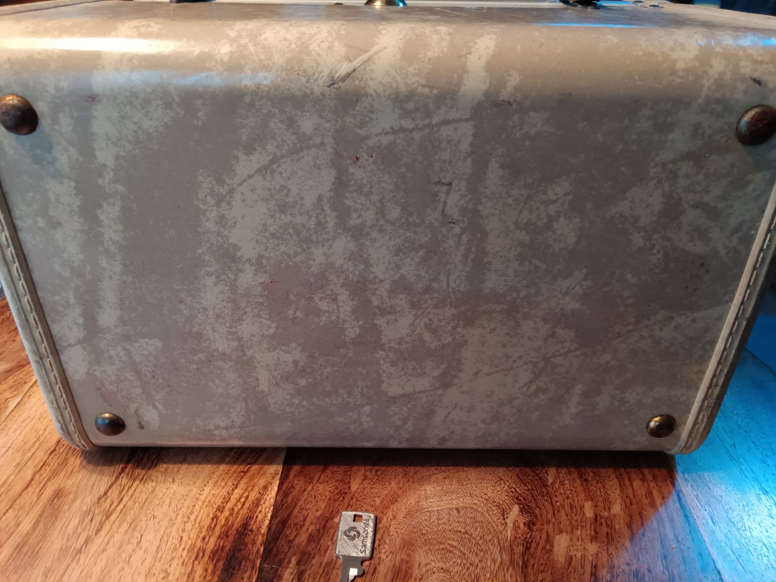 Vintage 1950’s SAMSONITE Streamlite MAKEUP TRAIN CASE Suitcase MARBLE TAN