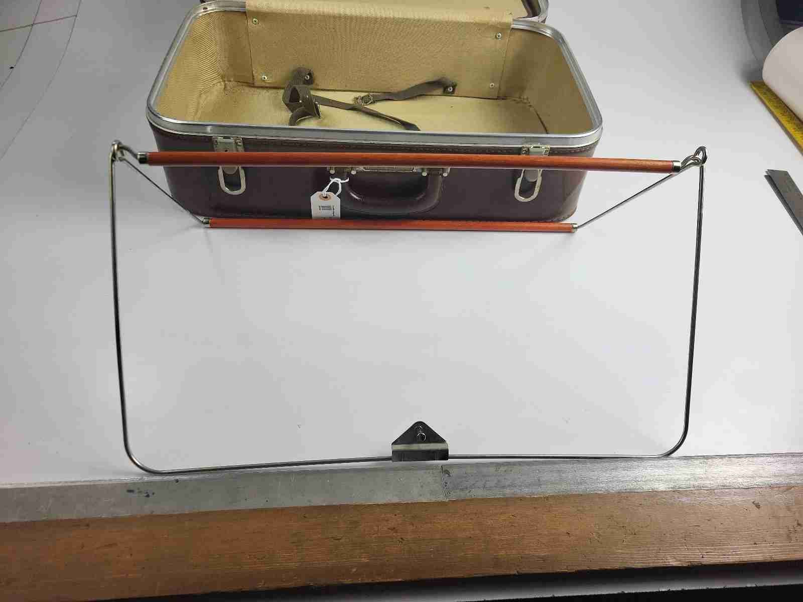 Vintage Brown Suitcase 22″ X 13″ X 7″ – No Key