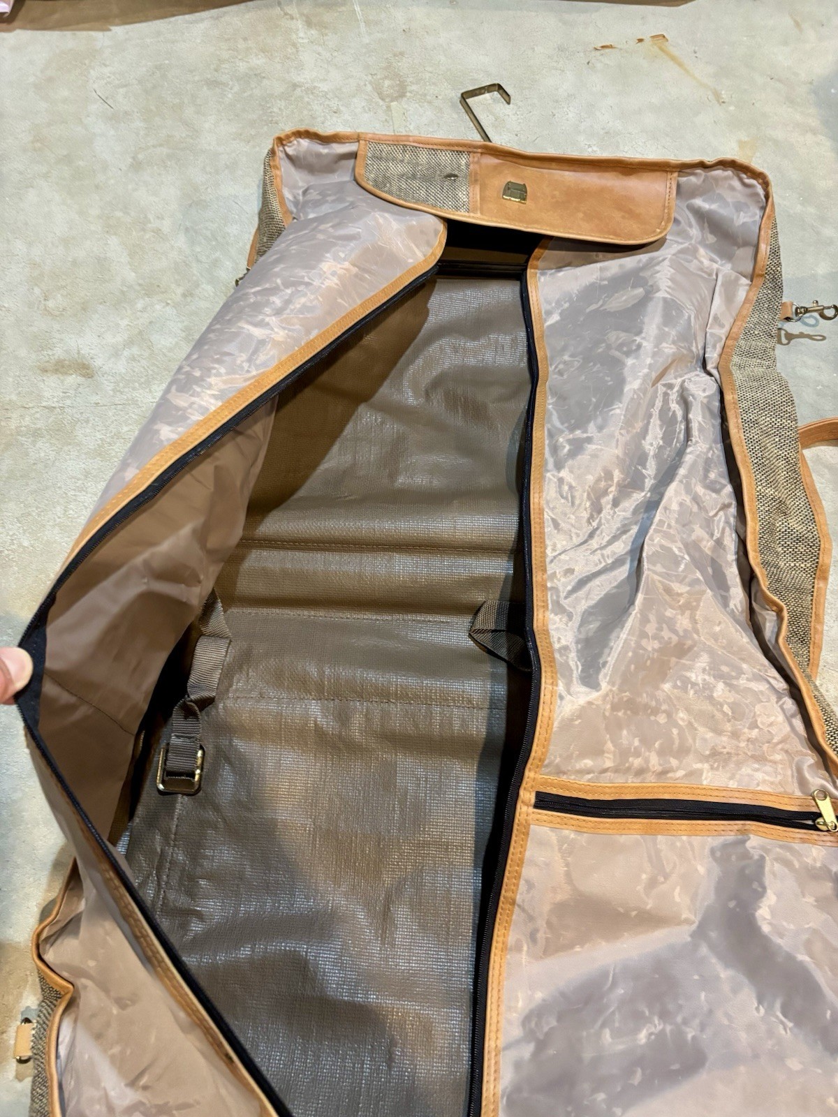 Vintage Fifth Avenue Rolling Luggage Set – Suitcase & Garment Bag – Tweed Style