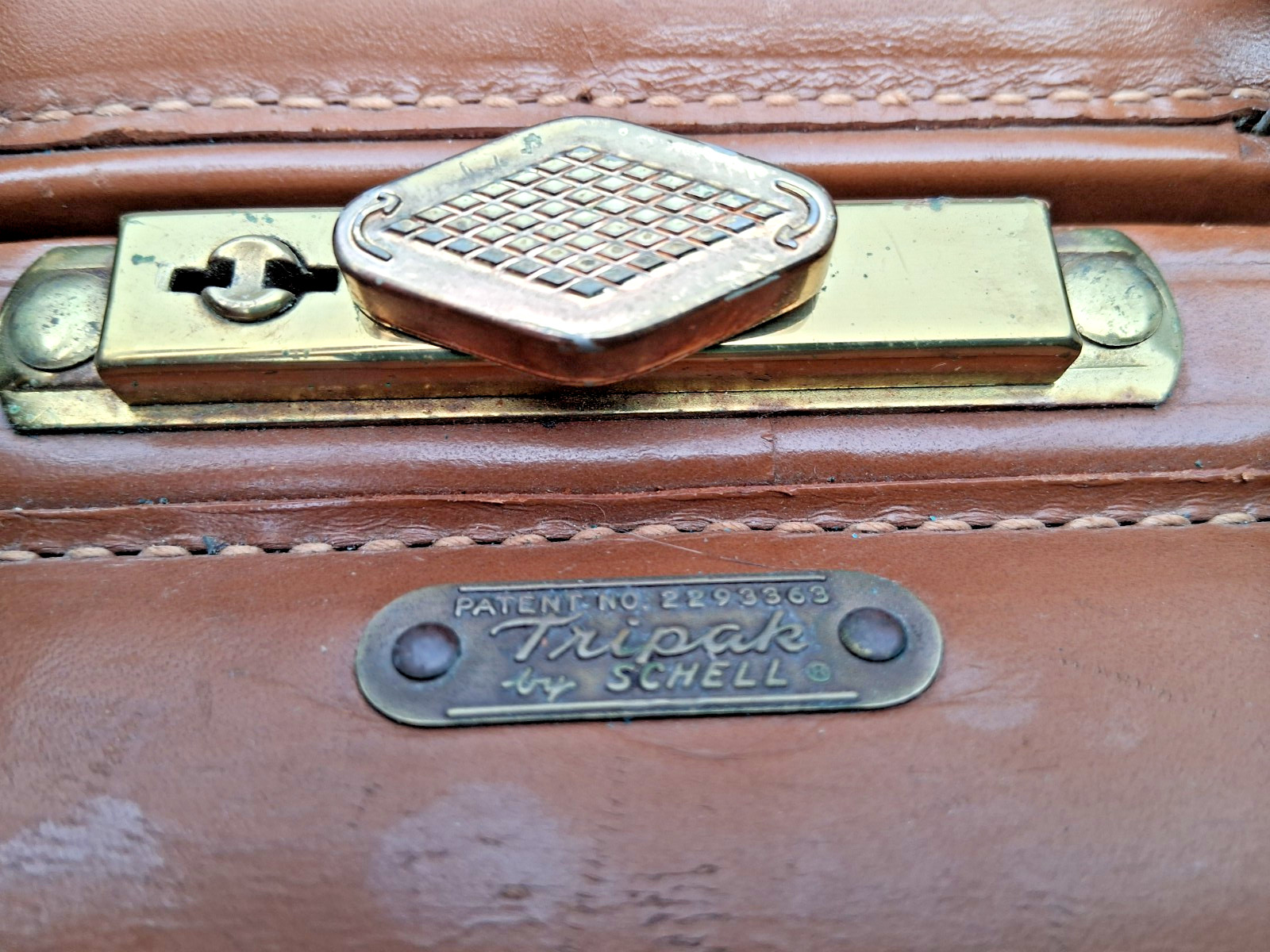 RARE Vintage Genuine Cowhide Leather Schell Tripak Suitcase 24′ x 18″ NICE!