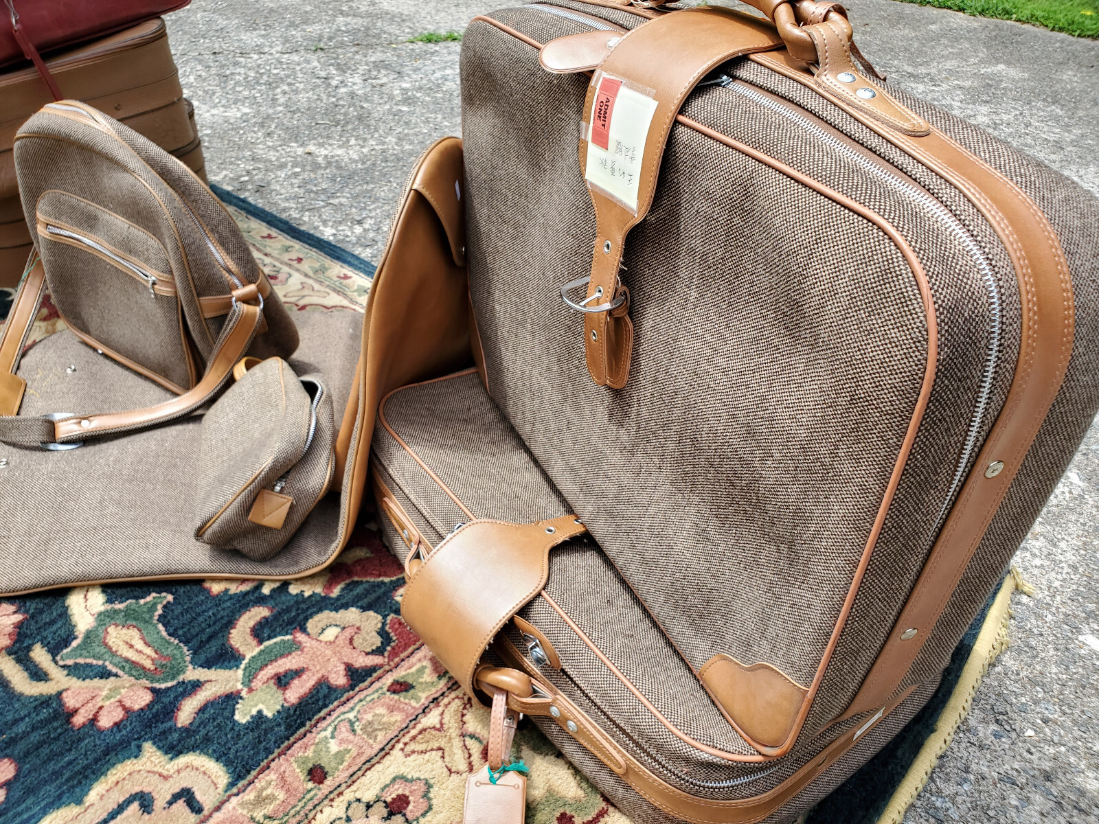 Fifth Avenue Brown Tweed Nesting 5 Piece Luggage Set – 1980s Vintage