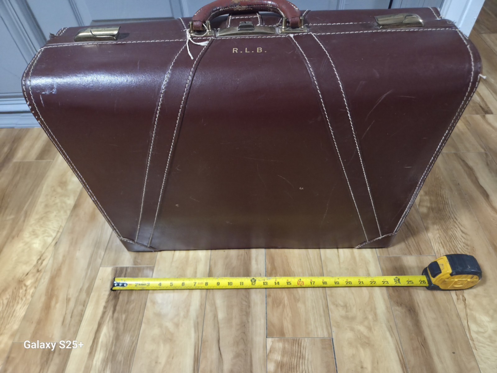 Hand Made Previously US Navy Veteran Owned Vintage 1930s Luggage Cow Leather.