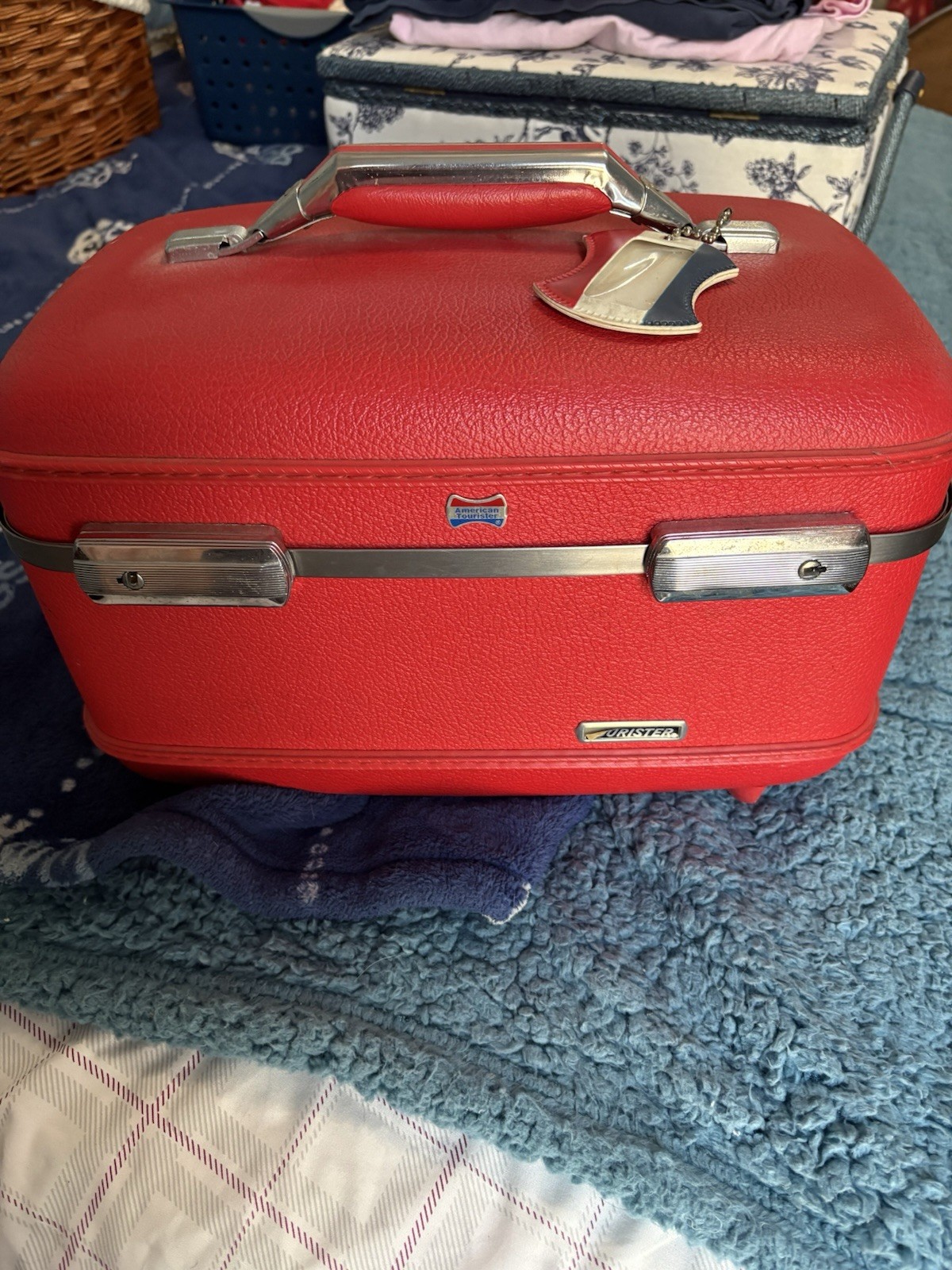Vintage 1960s Red Hard Vinyl Vanity Case Mirror Locking Extra Compartments