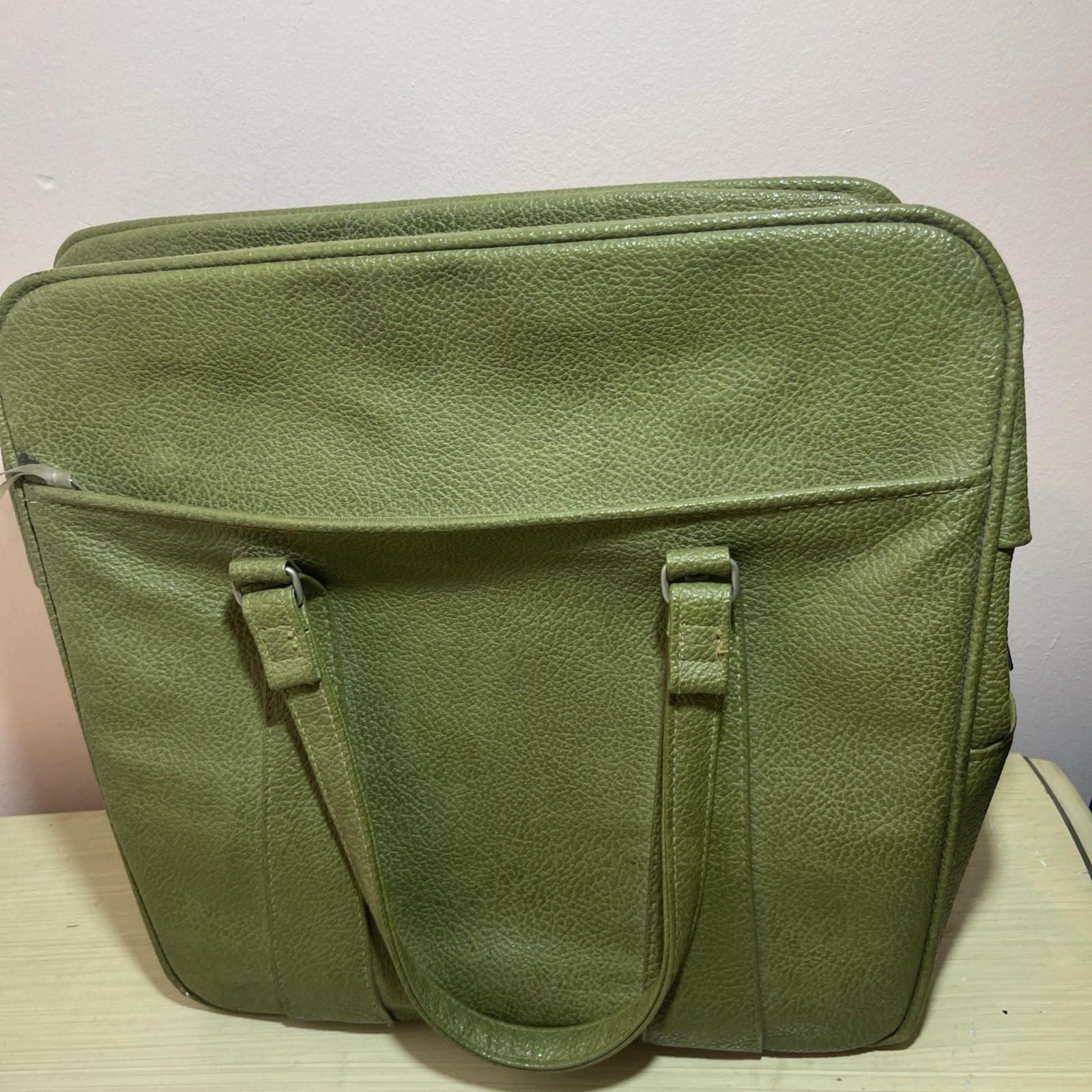 Vintage Royal Traveller Medalist Bag Green Carry On Samsonite 60-70s Retro