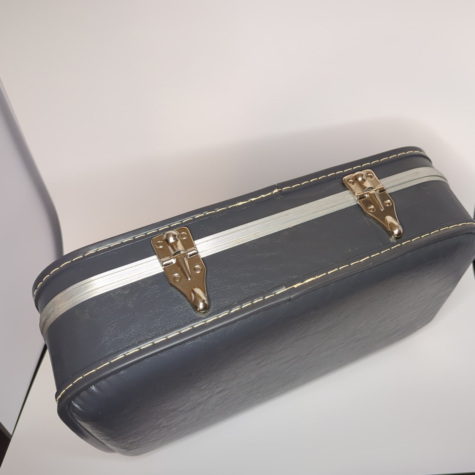 Vintage Luggage Suitcase Blue Hard Case Small Metal Latches No Key