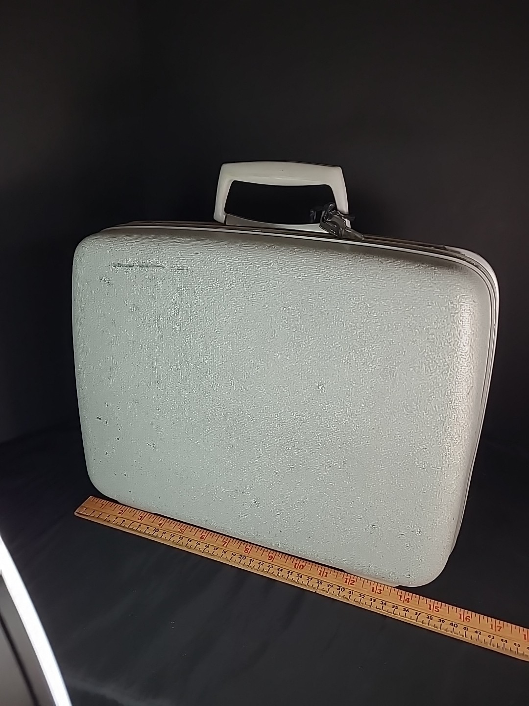Samsonite Hard Shell Gray Glitter Suitcase Key 1960s Cosmetic Toiletry 15x11x5