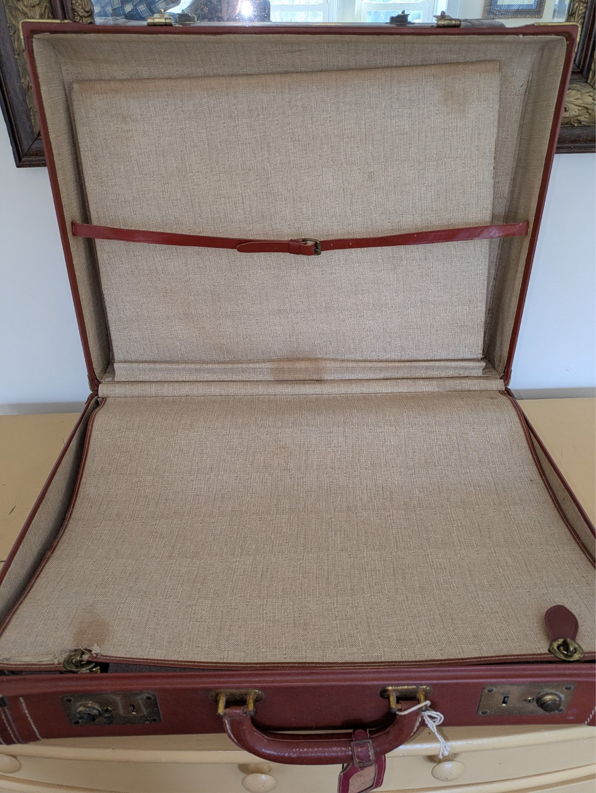 Vintage mid-century Saddle Tan Faux Leather Hard Shell Luggage Set