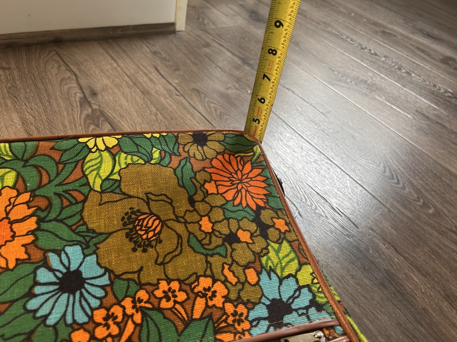 Vintage Flower Power Suitcase Luggage 60s-70’s BoHo Hippee bold galaxy trav-ler
