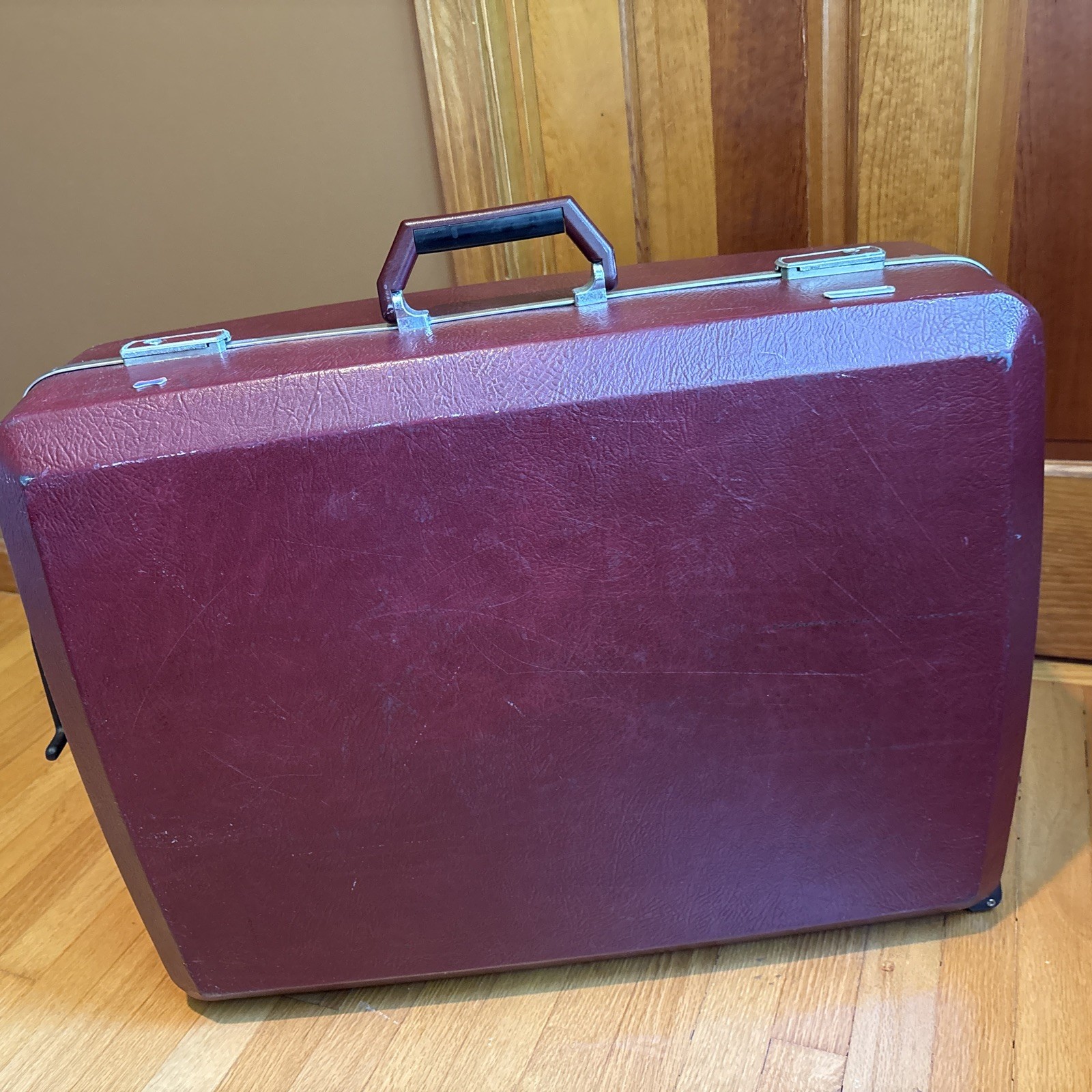 Vintage 70s80s American Tourister Burgundy Hard Shell Suitcase w/Wheels and Key