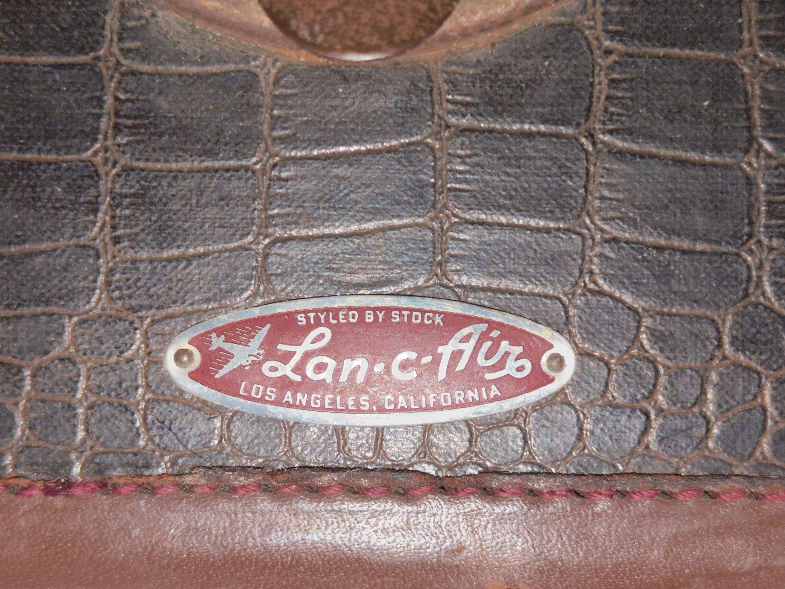 Lan-c-Aire Wardrobe Trunk Suitcase with Wardrobe Hangers Brown Croc Print 29″ A