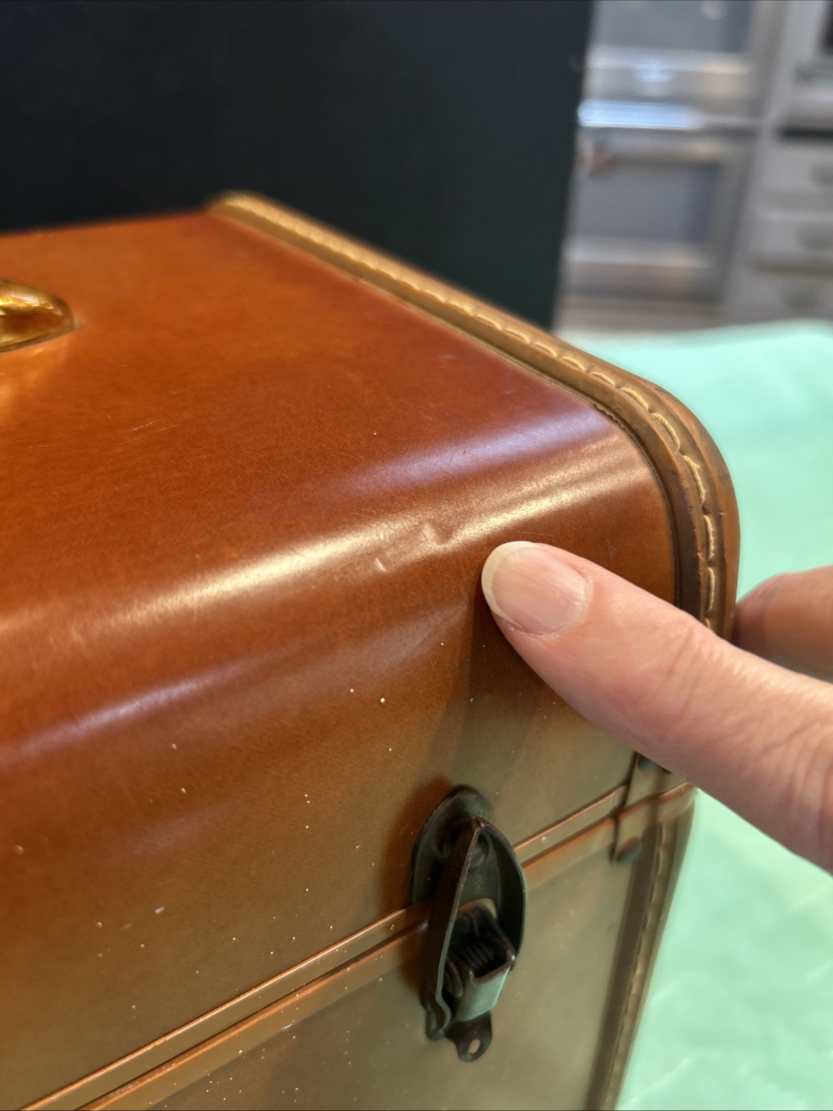 Vintage Samsonite Schwayder TRAIN CASE 4612 Streamlite Caramel Luggage