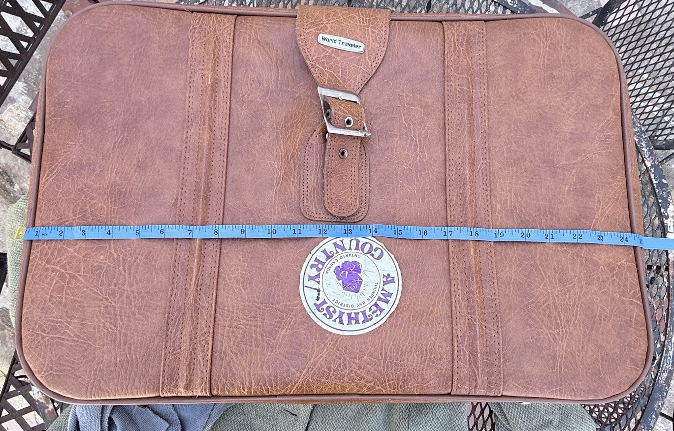 Vintage World Traveler Brown Leather Style Suitcase Carry On Locking Zipper