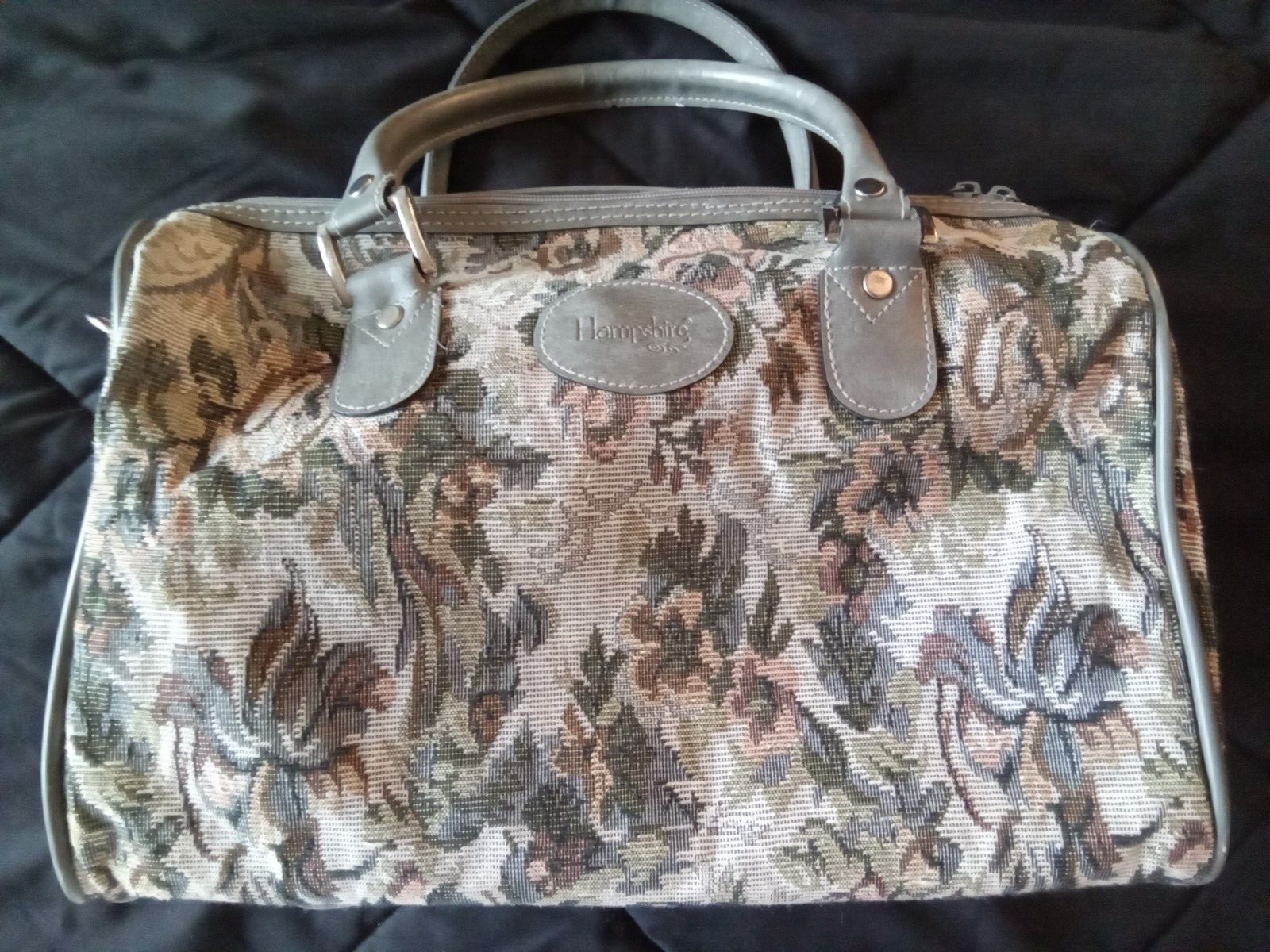 VINTAGE HAMPSHIRE TAPESTRY CARRY-ON TOTE AND DOCUMENT HOLDER BAG
