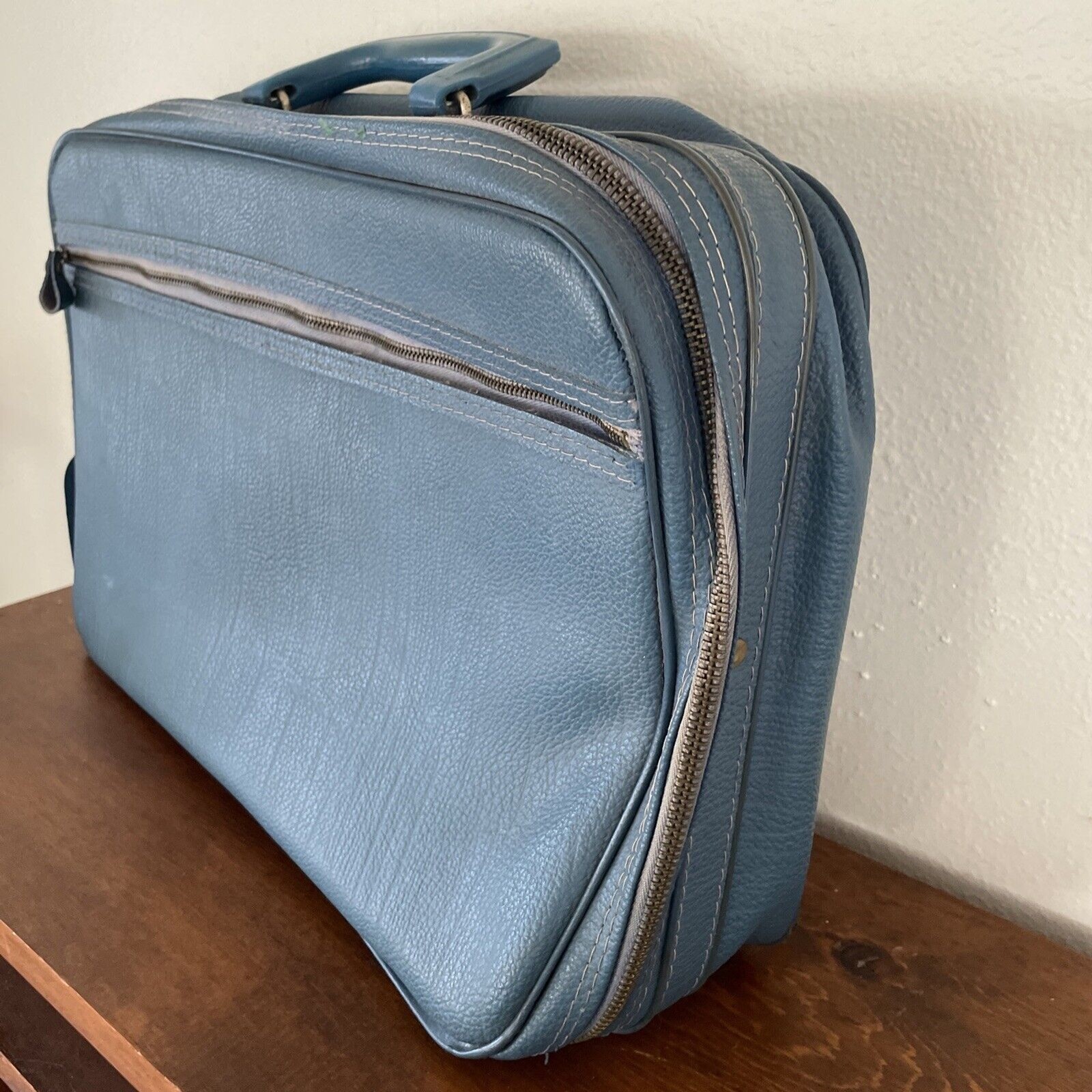 Vintage Bantam Travelware Overnight Suitcase Bag Blue Carry-on *READ*