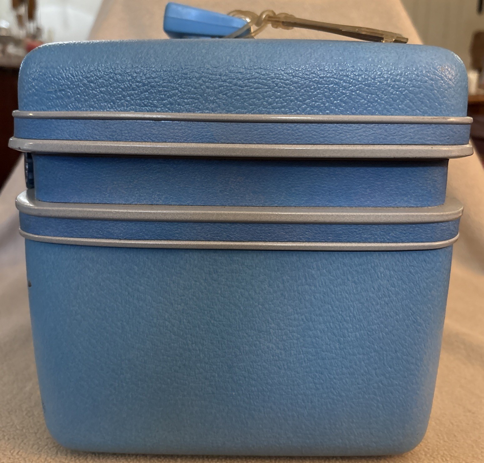 Vintage Sears Courier Travel Cosmetic Train Case Sky Blue w/Tray Samsonite VGC