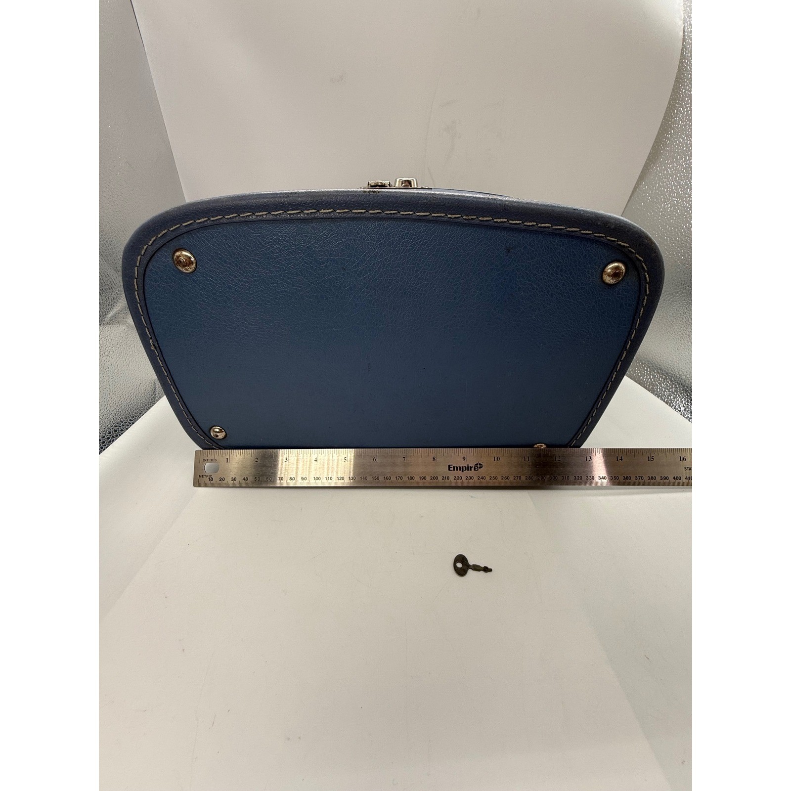 Vintage Blue Hard Shell Train Case Travel Vanity Makeup Box Mirror Retro Glam