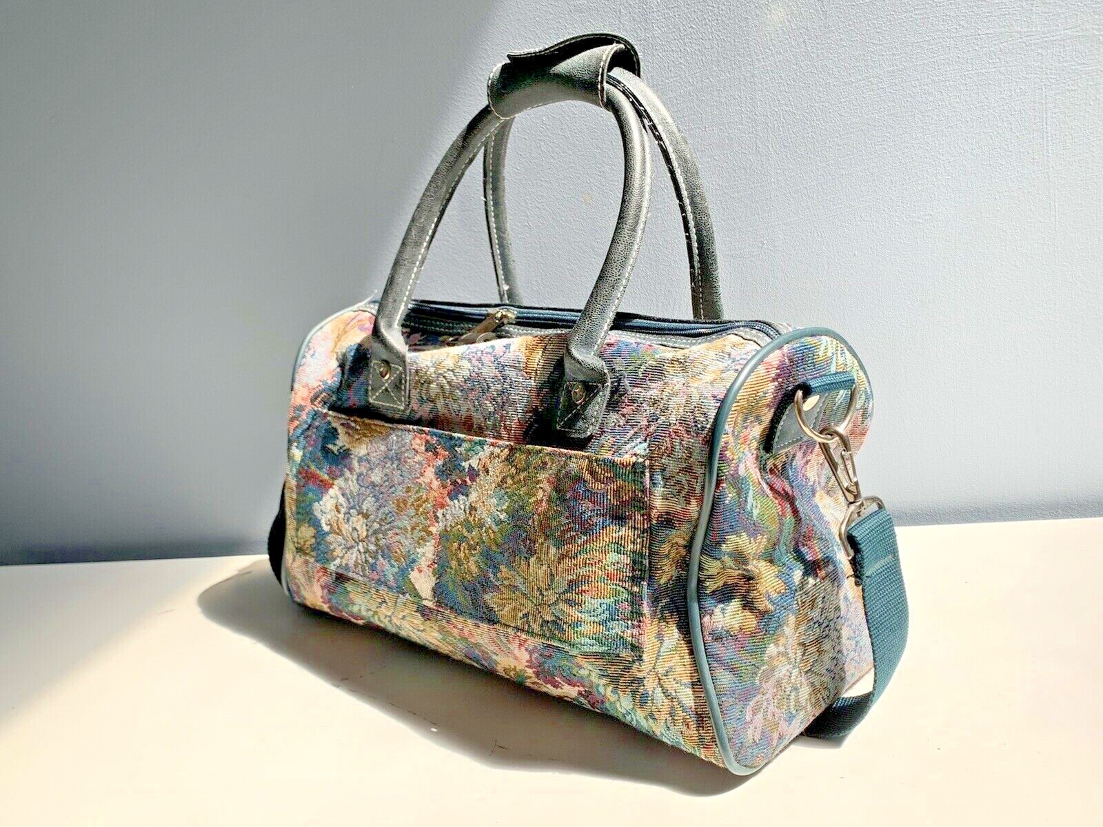 VTG ATLANTIC Luggage Tapestry Carry On Carpet Bag Weekend Tote Green Floral 14″