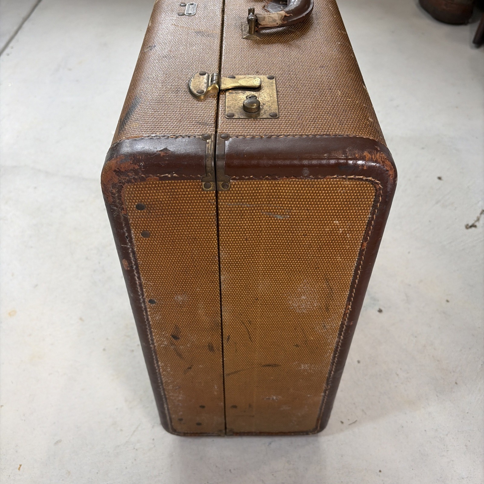 Leather Roebling Luggage Co. Suitcase Travel Display Prop Locks w/ Hangers RARE