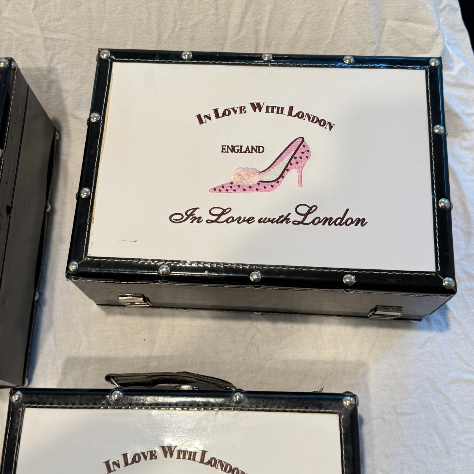Vintage 3 Piece Black/White Luggage Suitcase Set “In Love With London” Heels
