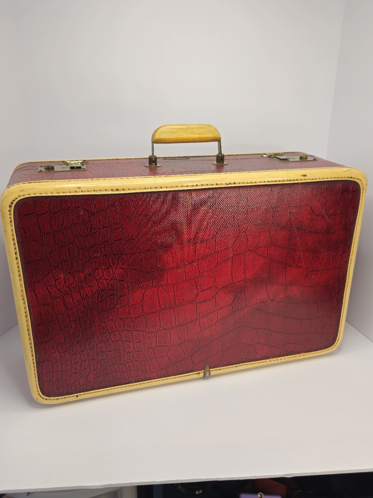 Vintage 1950’s H&M St Louis Red Alligator Suitcase Train Case Airplane Luggage