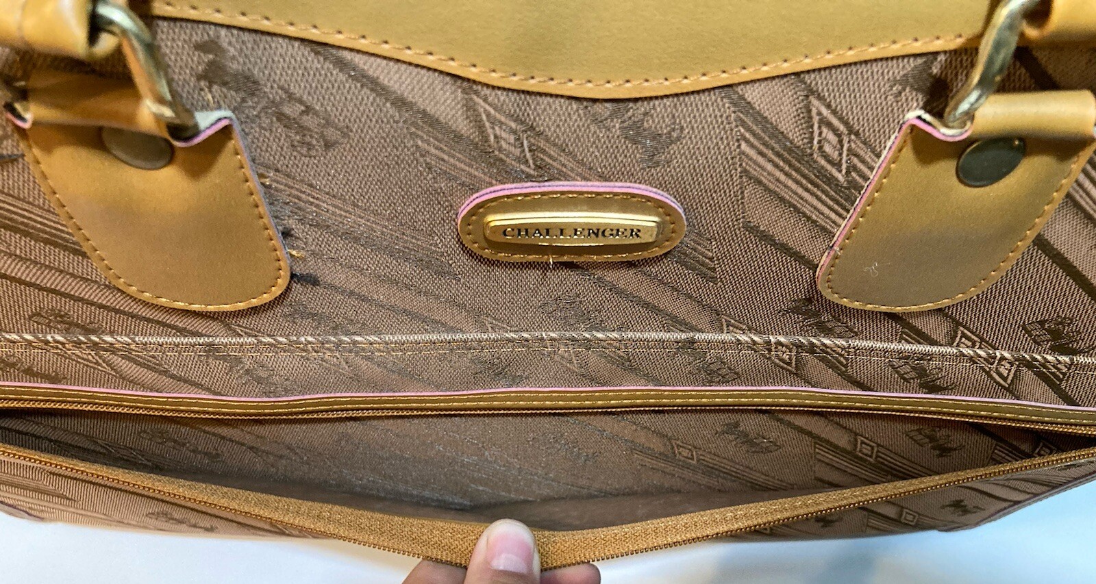 Vintage Boston Bag Travel Suitcase CHALLENGER Leather Unsure Of Maker