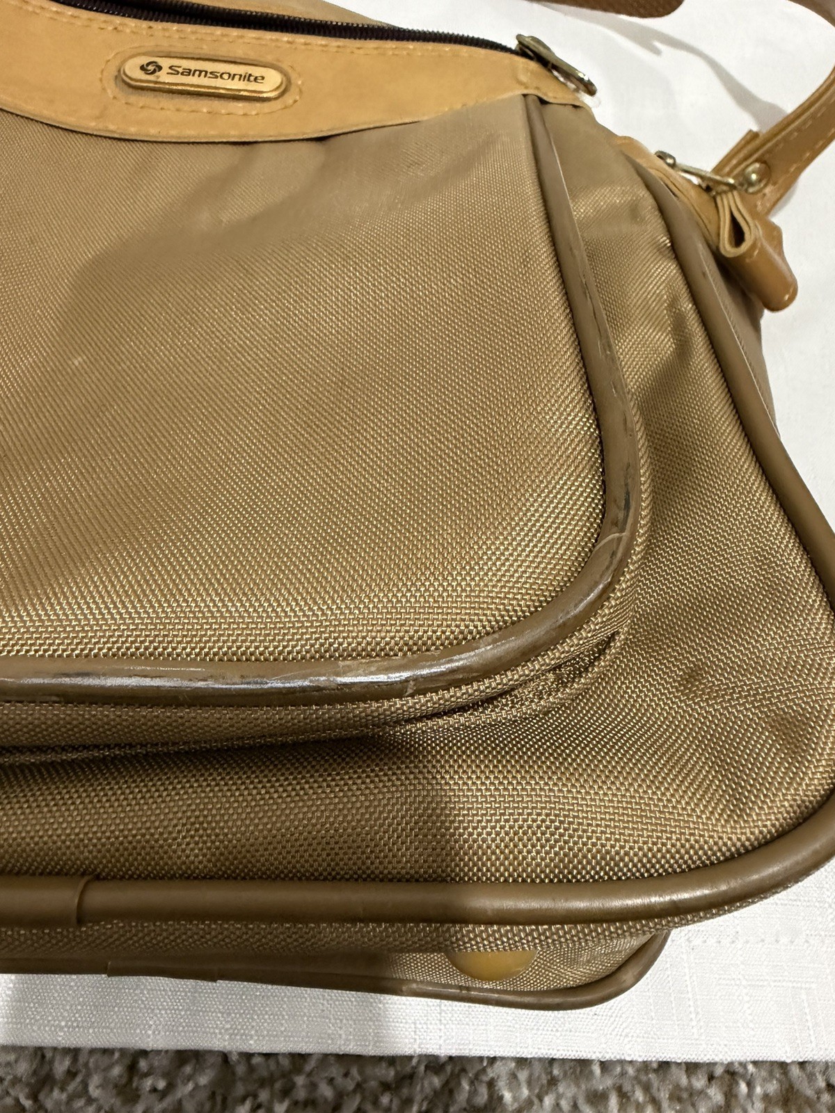 Y2K Tan Crossbody Nylon Travel Bag Shoulder Organizer Vintage Vtg 80s 90s