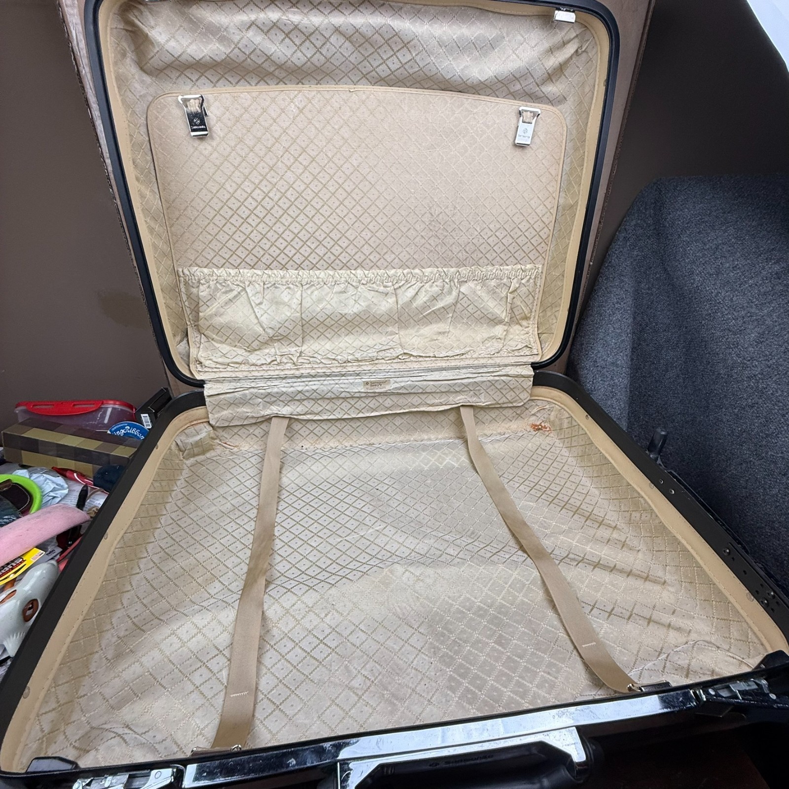 Vintage Samsonite Sentry II Suitcase Luggage JC Penney key missing damage