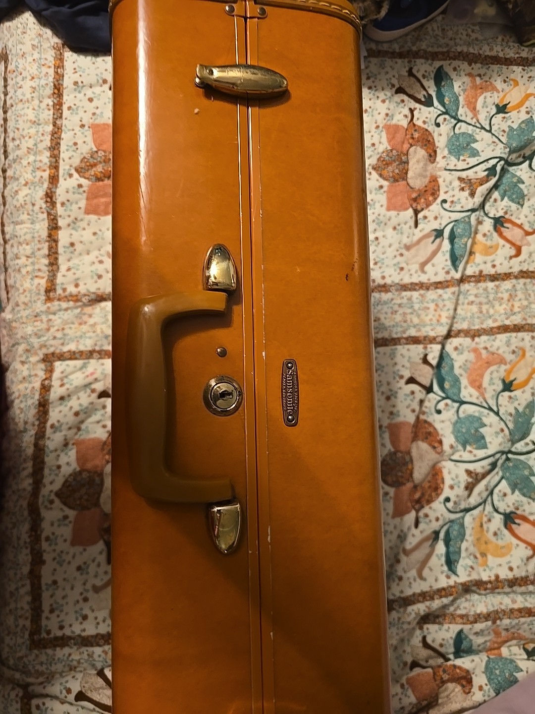 Vintage Samsonite with KEY